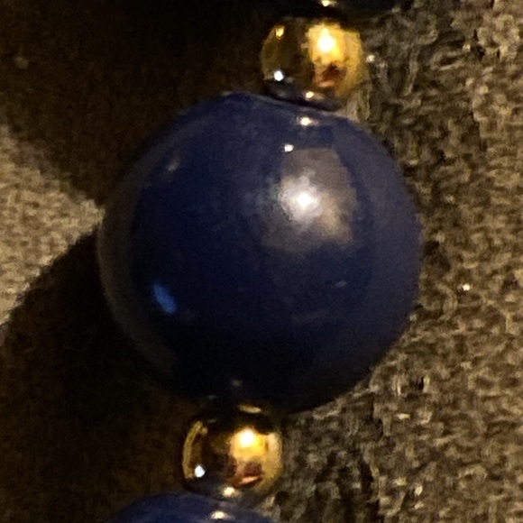 NECKLACE vintage 70’s, 80’s large chunky dark blue unusual shape plastic beads - Picture 4 of 10